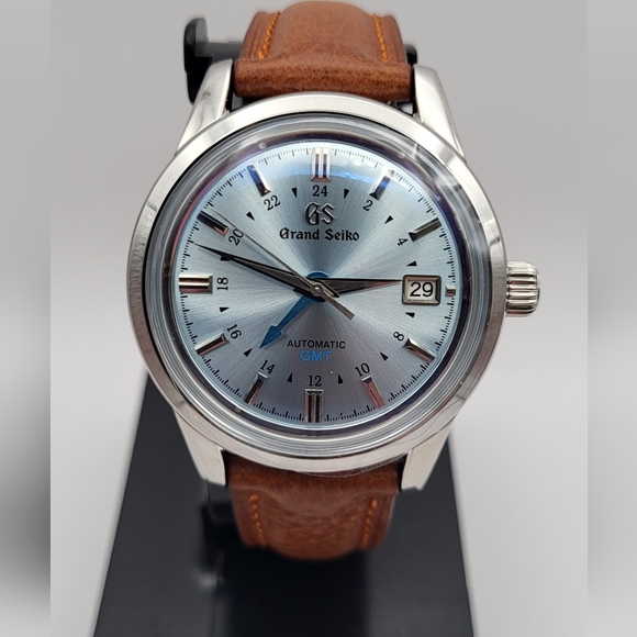 New Custom 39mm Seiko Mod Automatic GMT Watch - Picture 1 of 9